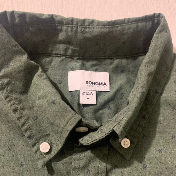 Sonoma Green Casual Button Down Shirt with Short Sleeves - Picture 3 of 5